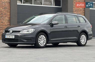 Універсал Volkswagen Golf 2017 в Чернівцях