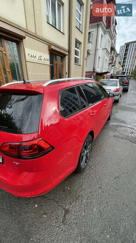 Універсал Volkswagen Golf 2015 в Тернополі