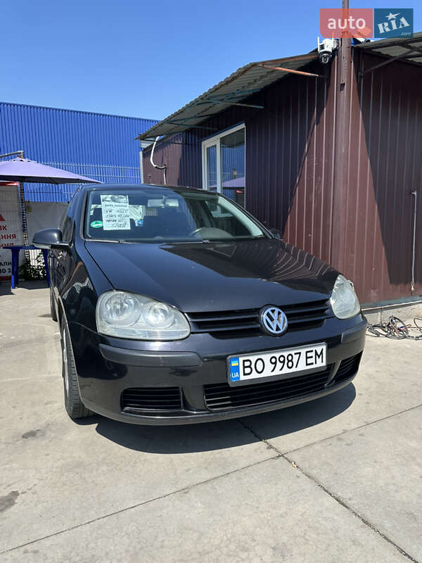 Volkswagen Golf 2004