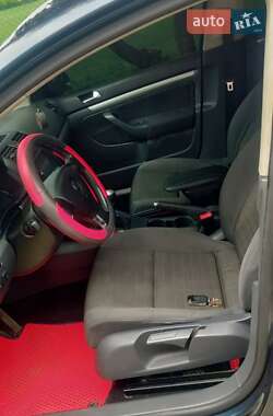 Хетчбек Volkswagen Golf 2007 в Ужгороді