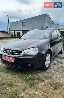 Хэтчбек Volkswagen Golf 2006 в Лозовой
