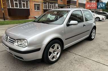 Хэтчбек Volkswagen Golf 2000 в Сумах