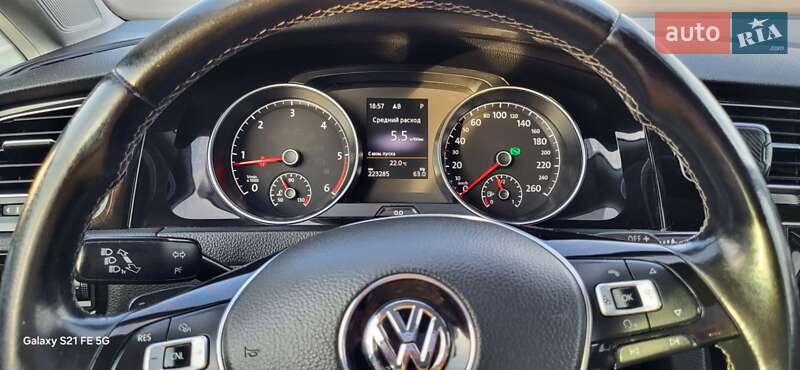 Універсал Volkswagen Golf 2014 в Луцьку