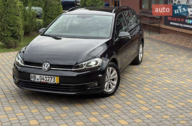 Універсал Volkswagen Golf 2018 в Сваляві