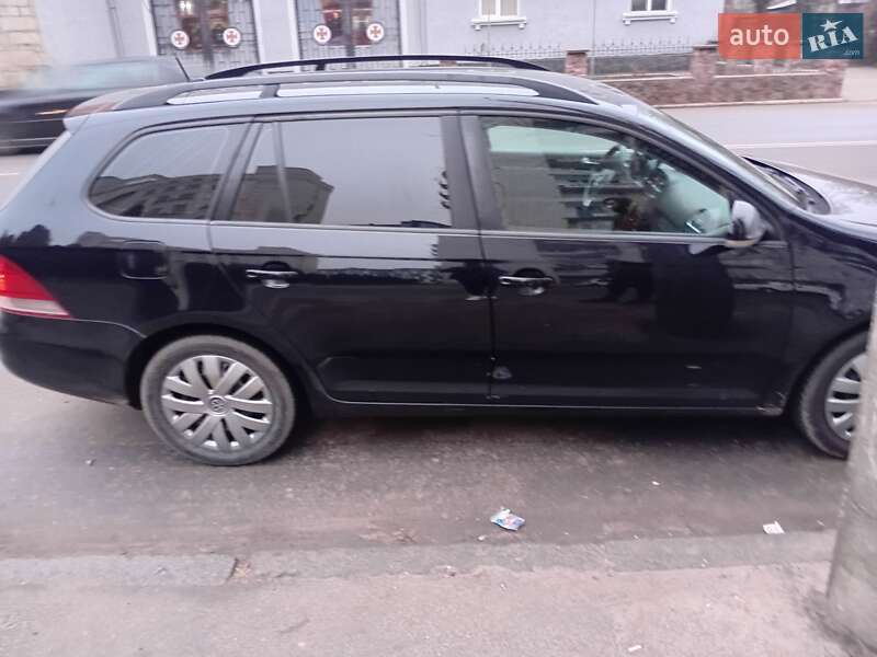 Универсал Volkswagen Golf 2013 в Киеве