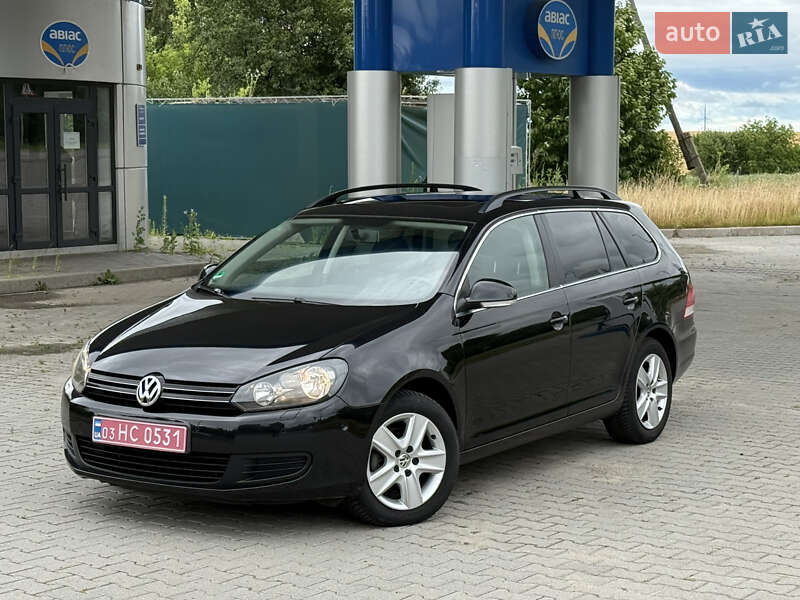 Универсал Volkswagen Golf 2010 в Красилове