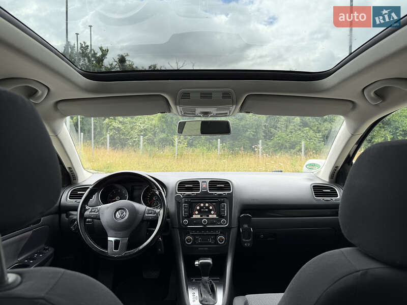Универсал Volkswagen Golf 2010 в Красилове