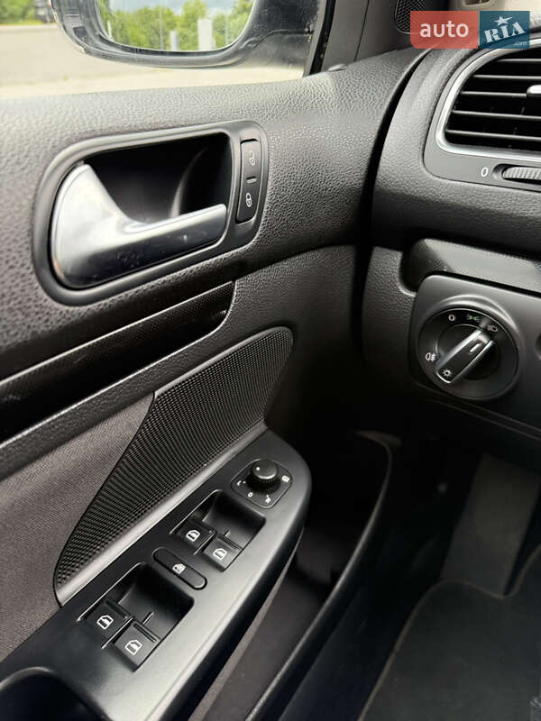 Универсал Volkswagen Golf 2010 в Красилове