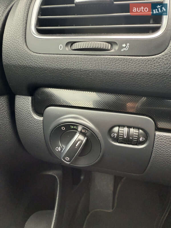 Универсал Volkswagen Golf 2010 в Красилове
