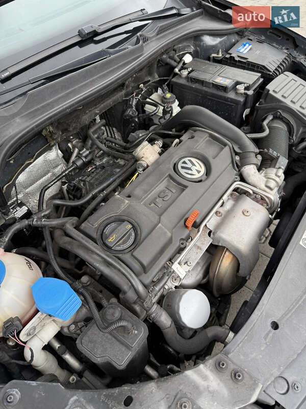Универсал Volkswagen Golf 2010 в Красилове