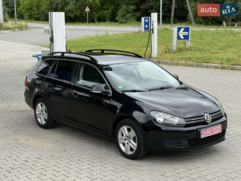 Универсал Volkswagen Golf 2010 в Красилове