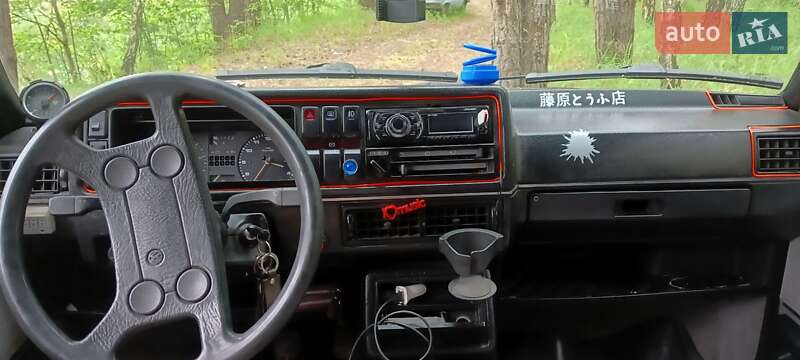 Хетчбек Volkswagen Golf 1988 в Димері