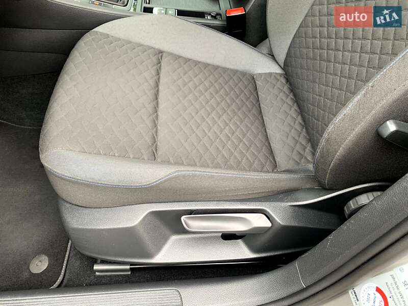 Універсал Volkswagen Golf 2018 в Львові фото 22 Універсал Volkswagen Golf 2018 в Львові