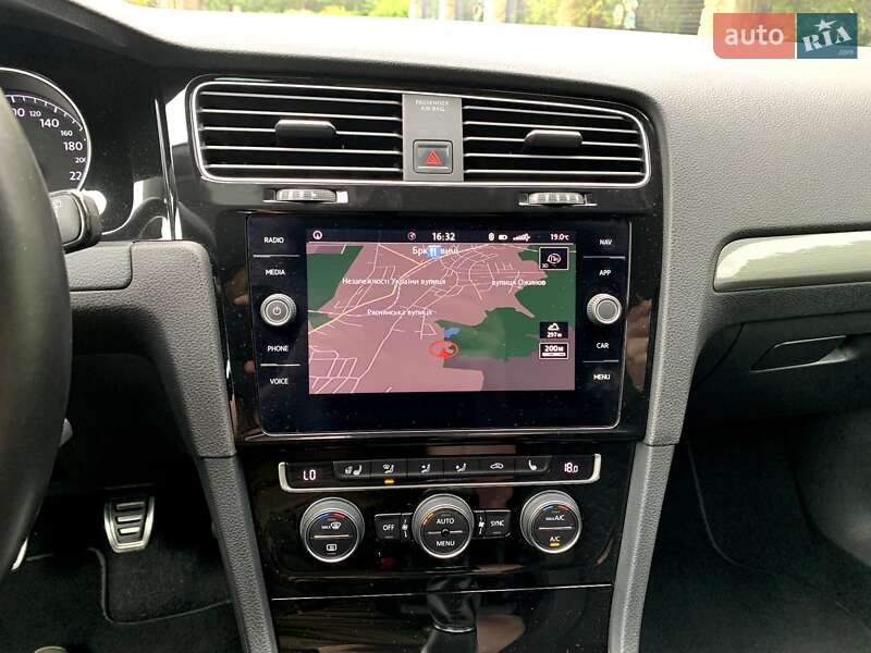 Універсал Volkswagen Golf 2018 в Львові фото 26 Універсал Volkswagen Golf 2018 в Львові