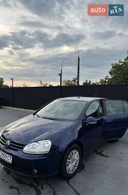 Хетчбек Volkswagen Golf 2006 в 