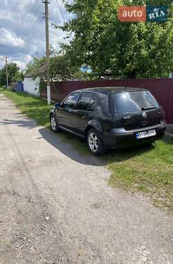 Хэтчбек Volkswagen Golf 2001 в Полтаве
