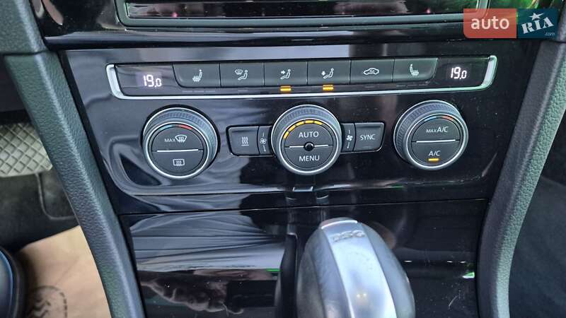 Універсал Volkswagen Golf 2015 в Одесі