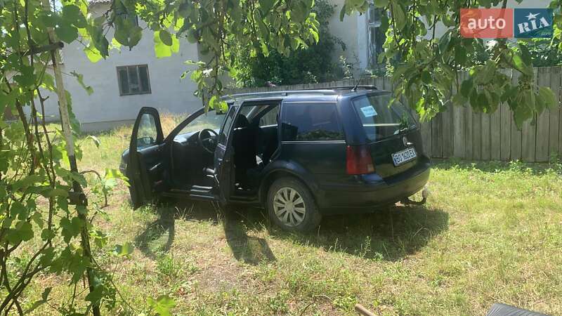 Универсал Volkswagen Golf 2002 в Борщеве