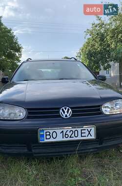 Универсал Volkswagen Golf 2002 в Борщеве