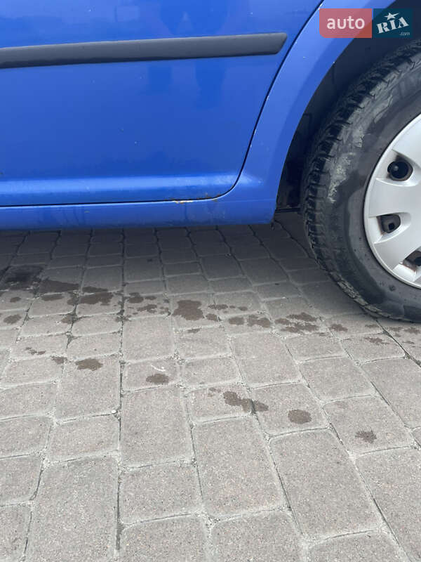 Хетчбек Volkswagen Golf 1998 в Надвірній