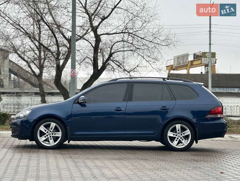 Универсал Volkswagen Golf 2013 в Киеве