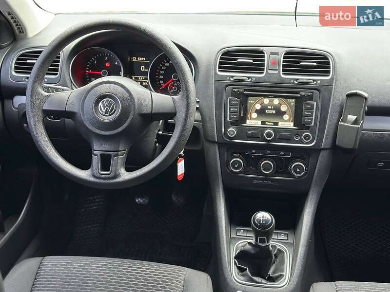 Универсал Volkswagen Golf 2013 в Киеве
