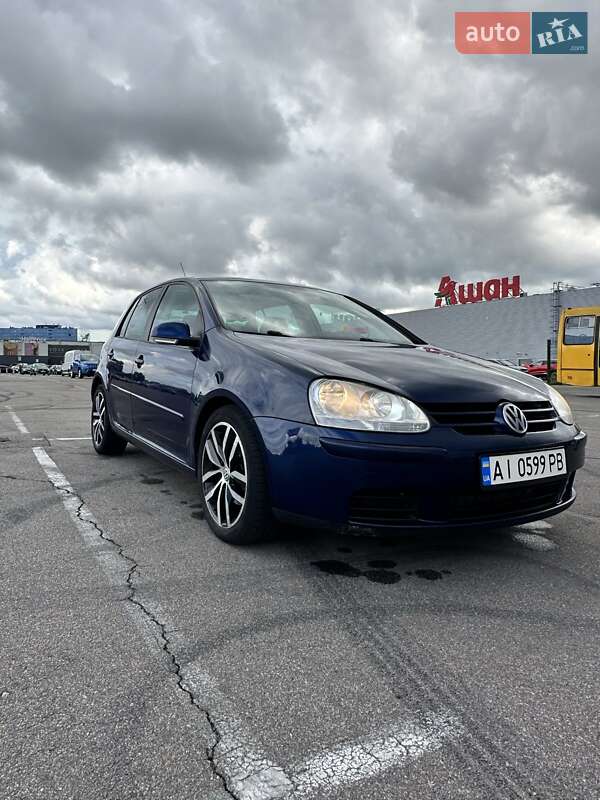 Хэтчбек Volkswagen Golf 2007 в Киеве