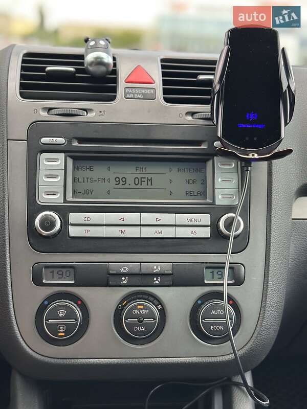 Хэтчбек Volkswagen Golf 2007 в Киеве
