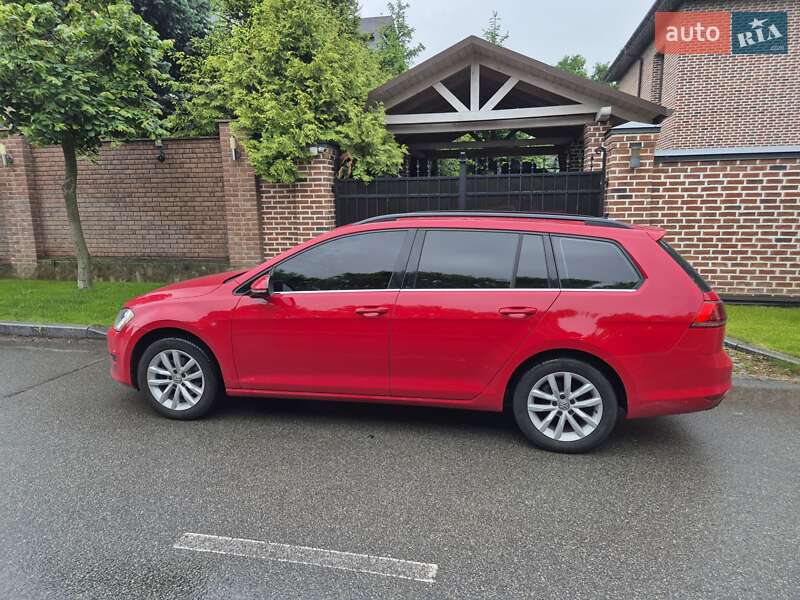 Универсал Volkswagen Golf 2015 в Киеве
