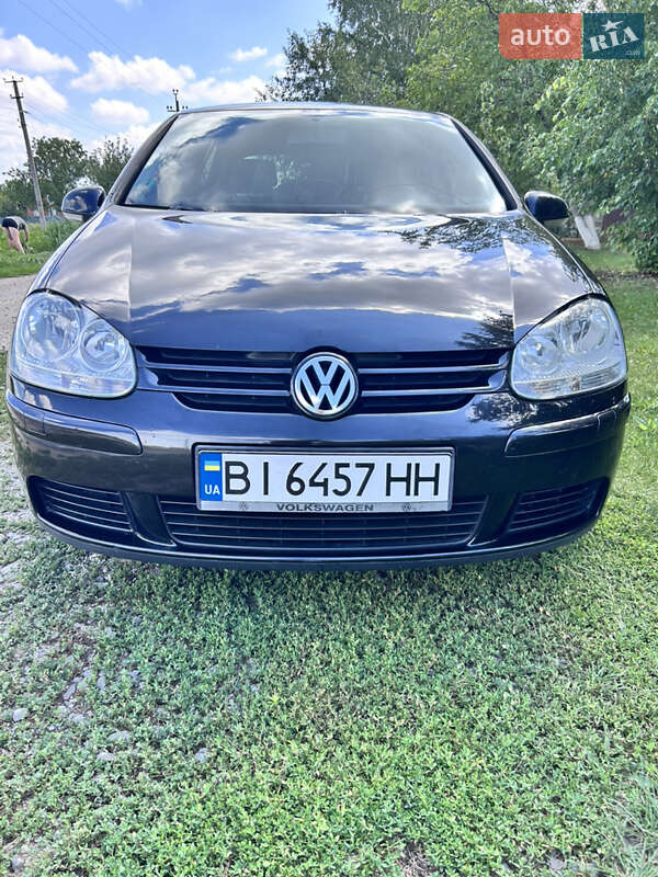Хетчбек Volkswagen Golf 2005 в Диканьці