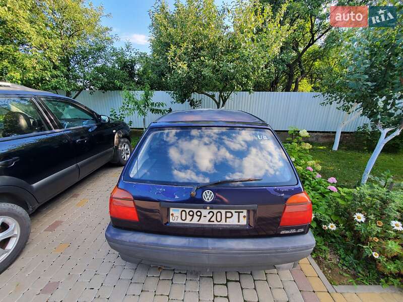 Хэтчбек Volkswagen Golf 1995 в Ужгороде