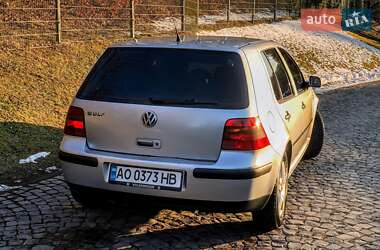 Хэтчбек Volkswagen Golf 2003 в Львове