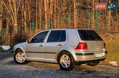 Хэтчбек Volkswagen Golf 2003 в Львове
