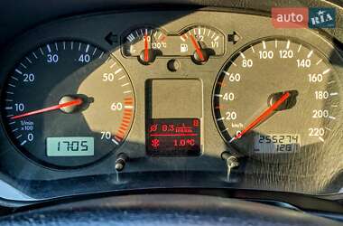 Хэтчбек Volkswagen Golf 2003 в Львове