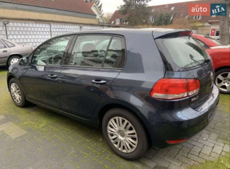 Хэтчбек Volkswagen Golf 2009 в Черновцах