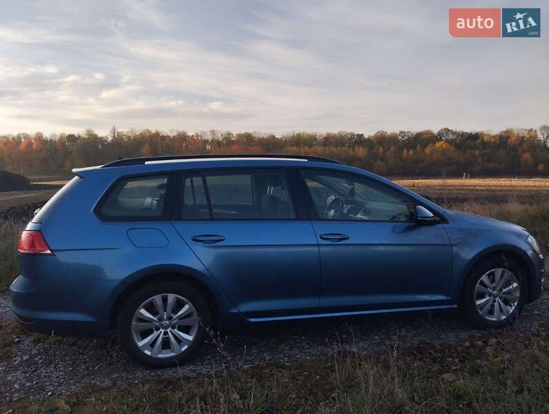 Універсал Volkswagen Golf 2016 в Чорткові