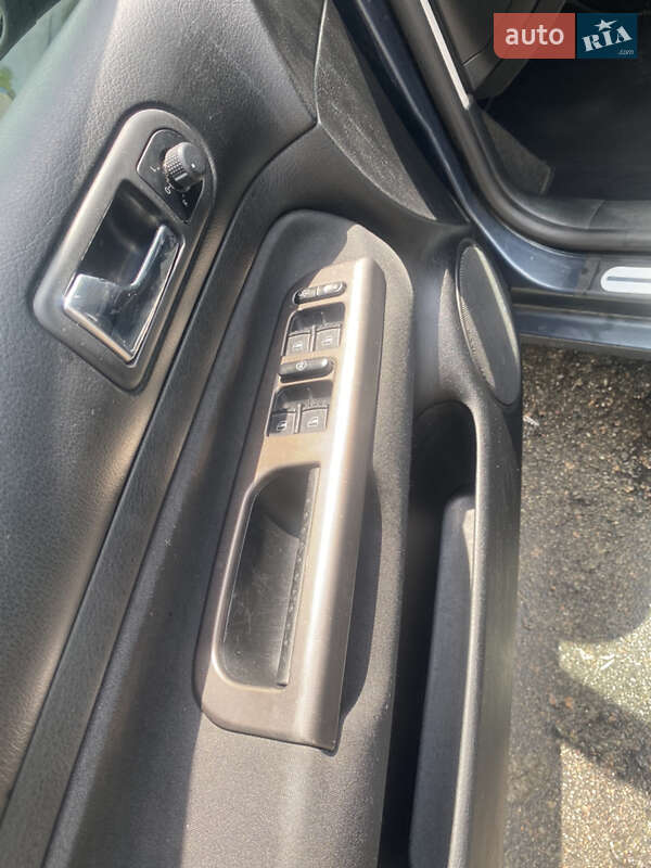 Универсал Volkswagen Golf 2002 в Киеве
