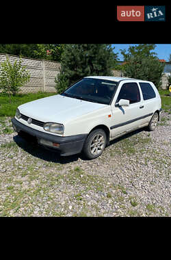Хэтчбек Volkswagen Golf 1993 в Берегово