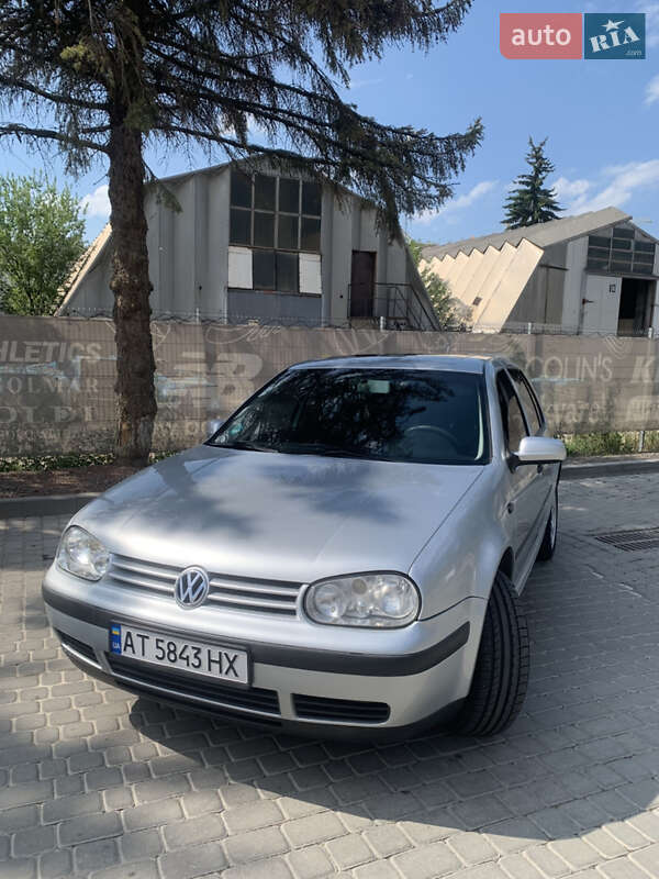 Volkswagen Golf 2000