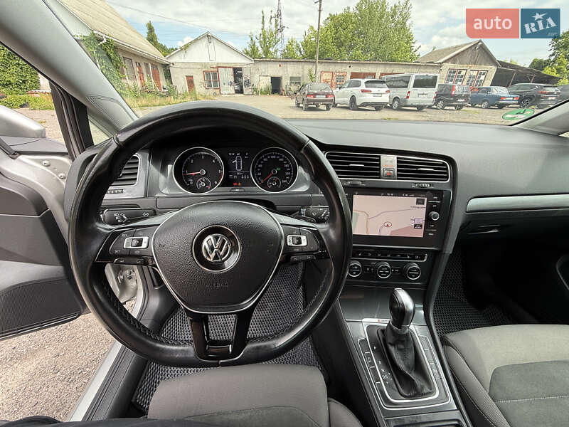 Універсал Volkswagen Golf 2019 в Вінниці