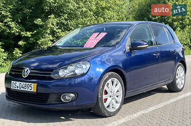Хэтчбек Volkswagen Golf 2009 в Киеве