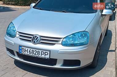 Хетчбек Volkswagen Golf 2008 в Южному