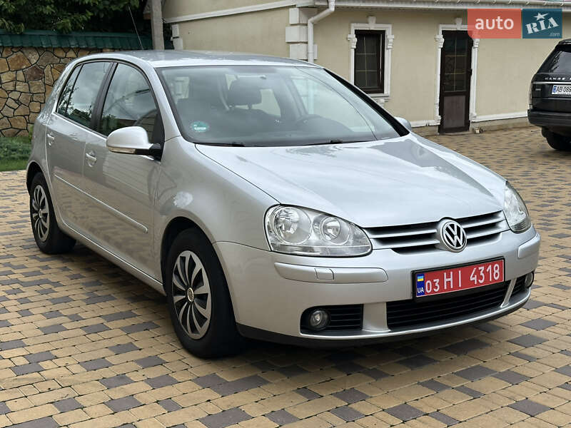 Хэтчбек Volkswagen Golf 2008 в Могилев-Подольске