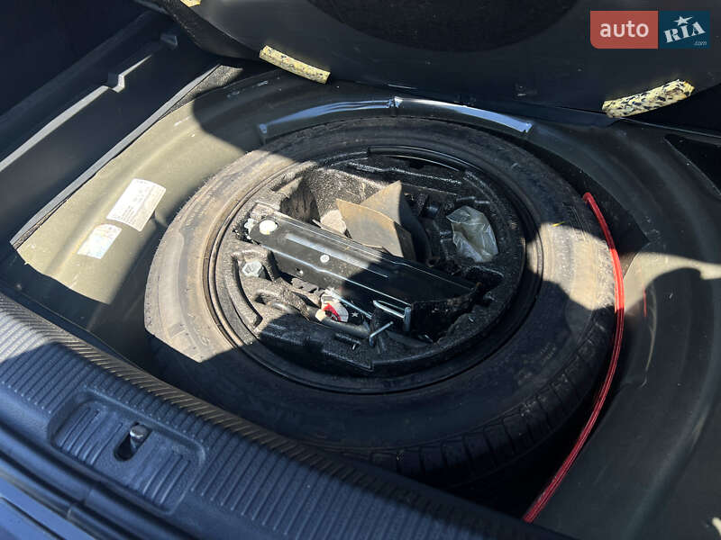 Універсал Volkswagen Golf 2012 в Львові