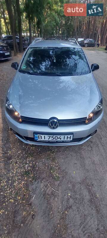 Универсал Volkswagen Golf 2011 в Полтаве