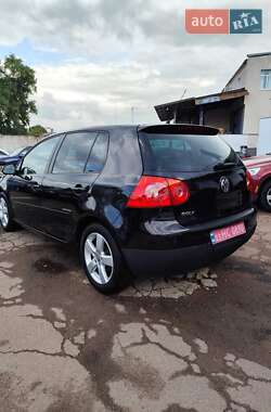 Хэтчбек Volkswagen Golf 2008 в 