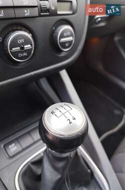 Хэтчбек Volkswagen Golf 2008 в 