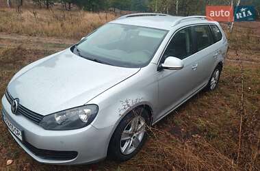 Универсал Volkswagen Golf 2010 в Чернигове