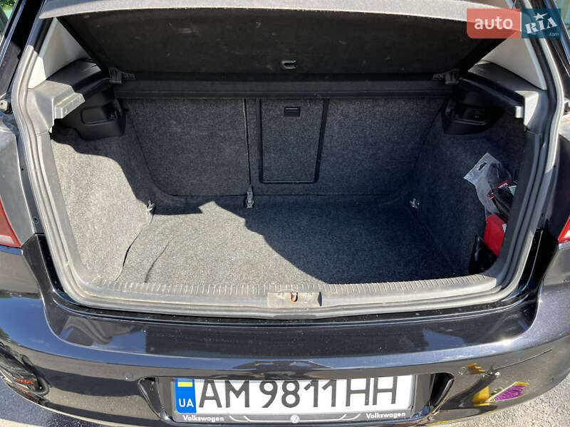 Хетчбек Volkswagen Golf 2009 в Бердичеві