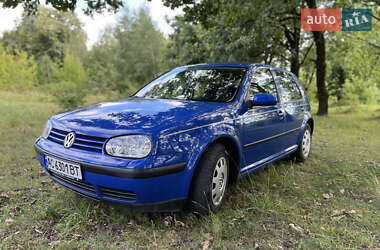 Хэтчбек Volkswagen Golf 2001 в Любомле